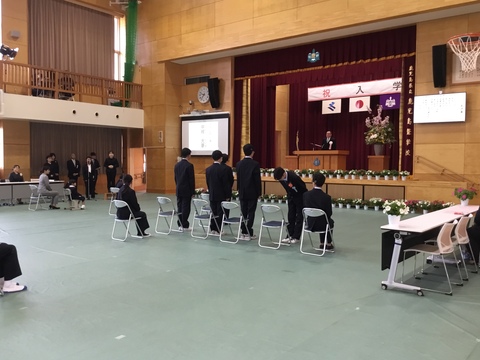 ③
